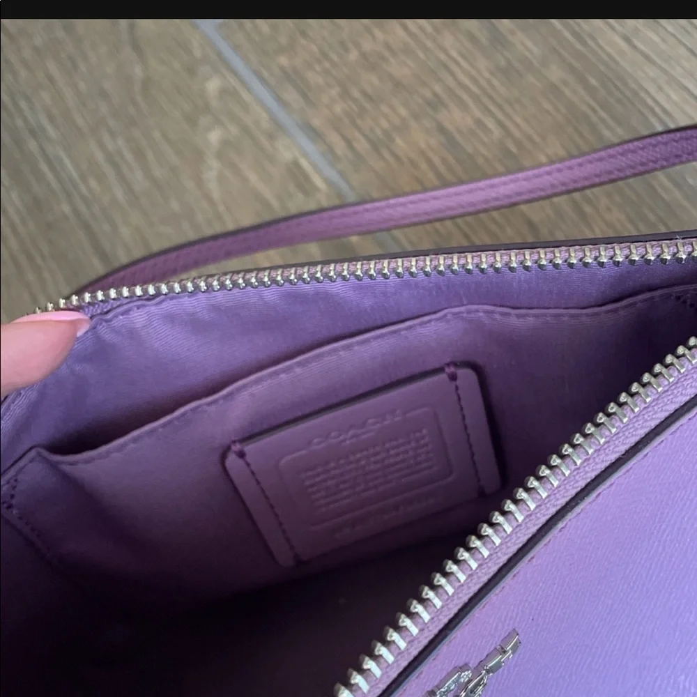 Coach Handbag - Picture 3 of 3